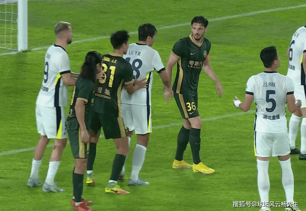 武汉三镇发布备战花絮，赛后迎来里程碑，欧篮联任务艰巨，高层口径保持一致(武汉会战双方真实伤亡人数)